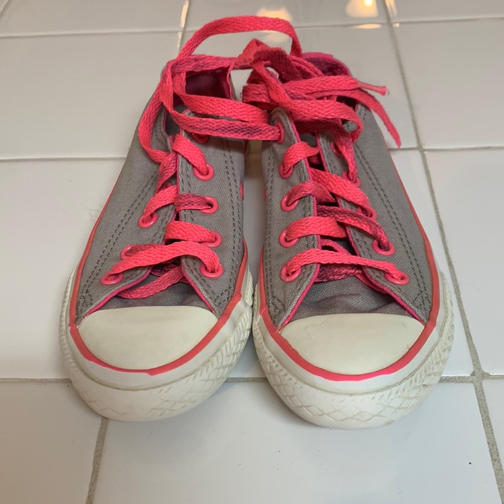 - 12m Converse with fold down tongue if wanted. Gently used condition